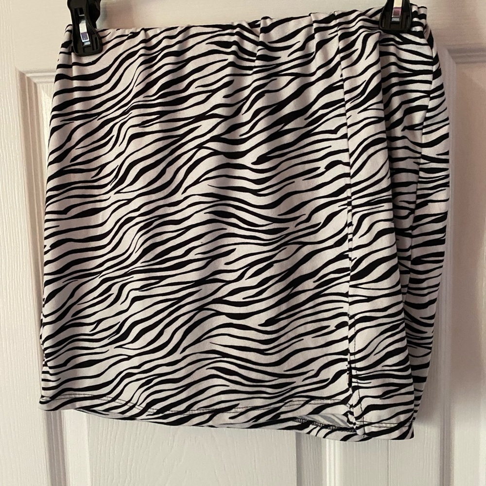 zebra print mini skirt